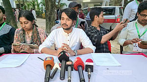 চাকসুতে ‘অসঙ্গতি সুস্পষ্ট’, ইনসানিয়াত বিপ্লবের ভোট বর্জন