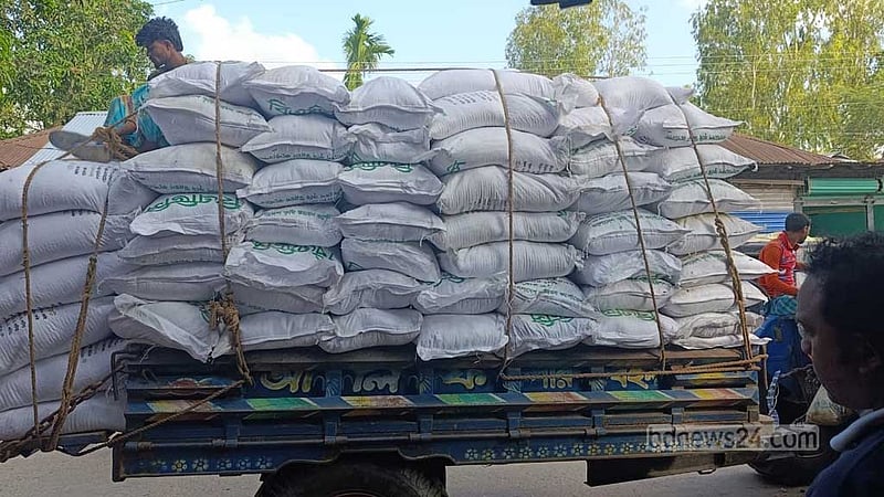 লালমনিরহাটে নন ইউরিয়া সার নিয়ে সংকট, শঙ্কায় কৃষকরা