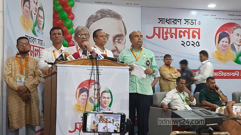 রাজনৈতিক কর্মকাণ্ড সড়কে নয়, সংসদে হতে হবে: ফখরুল
