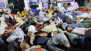 এবার 'মার্চ টু যমুনার' ডাক এমপিও শিক্ষকদের