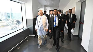 রোমে পৌঁছেছেন প্রধান উপদেষ্টা