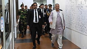 দেশে ফিরেছেন প্রধান উপদেষ্টা