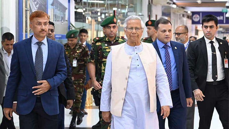 রোমের পথে প্রধান উপদেষ্টা