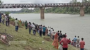 প্রতিমা বিসর্জন দিতে গিয়ে নদীতে নিখোঁজ কিশোরের লাশ ২৫ ঘণ্টা পর উদ্ধার