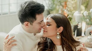 পরিণীতি ও রাঘবের এখন ‘সব আছে’