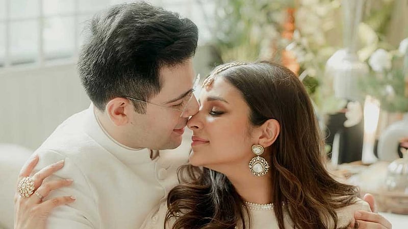 পরিণীতি ও রাঘবের এখন ‘সব আছে’