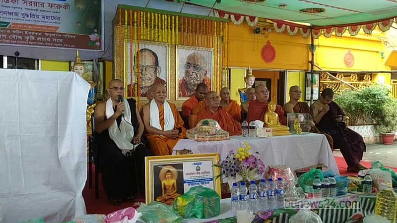 এক পূর্ণিমায় জোড়া উৎসব