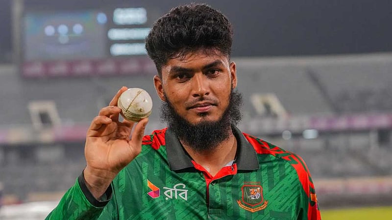 এসএ টোয়েন্টির সফলতম দলে রিশাদ