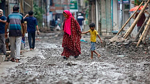সংস্কারের দুর্ভোগ গেন্ডারিয়ায়