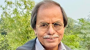 শিক্ষাবিদ-সাহিত্যিক সৈয়দ মনজুরুল ইসলাম 'লাইফ সাপোর্টে'