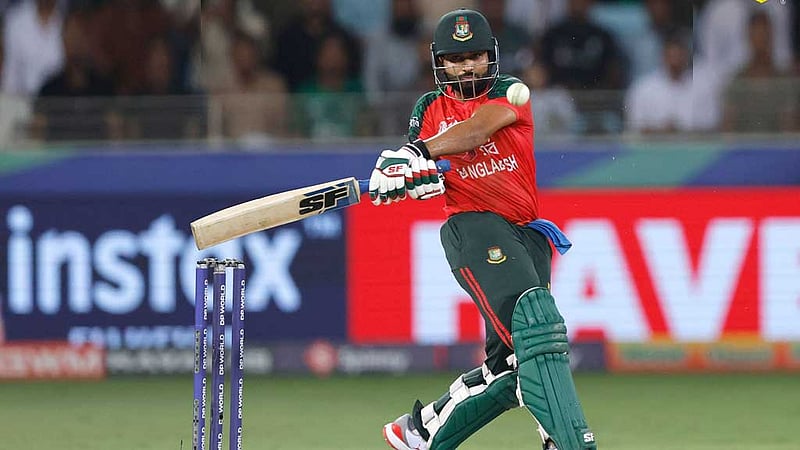 ব্যাখ্যাতীত শটে অধিনায়কের কাঠগড়ায় শামীম