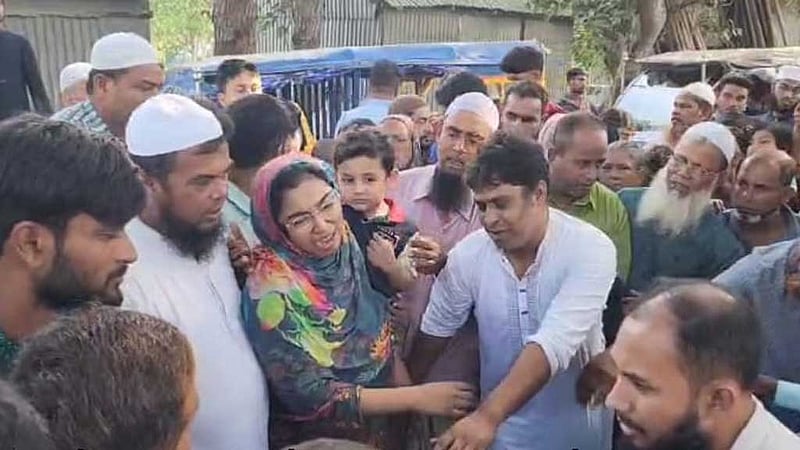 মেট্রোরেলে মৃত্যু: চোখের জলে বিদায় আজাদকে