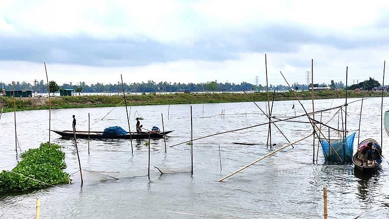 ‘গোহালা নদী’র আড়াই কিলোমিটার ইজারা দিল মসজিদ কমিটি, শঙ্কায় জেলেরা
