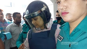 মাকে কাঠগড়ায় দেখে কাঁদলেন নাজা, আপ্লুত বুবলীও