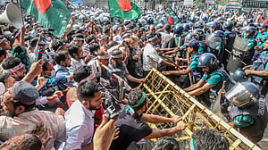 ৩ ঘণ্টা পর শাহবাগ ছাড়লেন এমপিও শিক্ষকরা