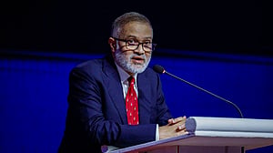 বিডিনিউজ টোয়েন্টিফোরের ১৯তম প্রতিষ্ঠাবার্ষিকীতে প্রধান সম্পাদকের পূর্ণাঙ্গ বক্তৃতা