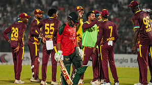 ব‍্যাটিং ব‍্যর্থতায় হেরে গেল বাংলাদেশ