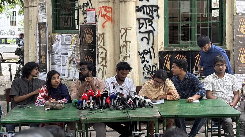 ডাকসু: রিটকারীকে ‘গণধর্ষণের হুমকিদাতা’ শিবিরের সঙ্গে জড়িত, দাবি কাদেরের