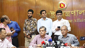 ডাকসু-জাকসুর অভিজ্ঞতা নির্বাচনে ‘কাজে লাগাতে চায় সরকার’: স্বরাষ্ট্র উপদেষ্টা