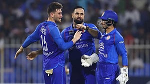 দুই আফগান স্পিনারকে আইসিসির তিরস্কার