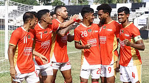 ১০ জন নিয়ে মোহামেডানকে হারিয়ে চ্যালেঞ্জ কাপের শিরোপা ধরে রাখল কিংস