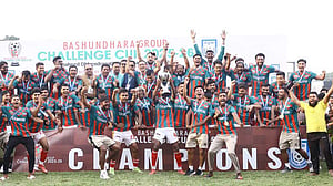 শুরুটা শিরোপায় রাঙিয়ে আরও উন্নতির প্রতিশ্রুতি কিংসের আর্জেন্টাইন কোচের