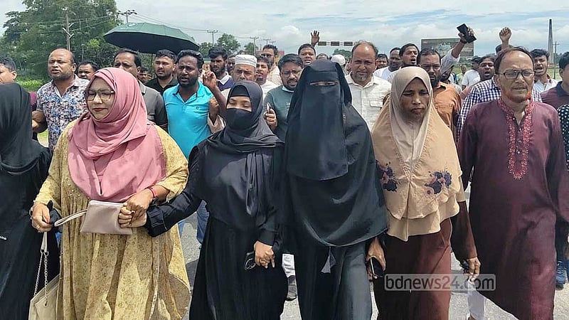 একই আসনে পুরো বিজয়নগর রাখার দাবিতে ঢাকা-সিলেট মহাসড়ক অবরোধ