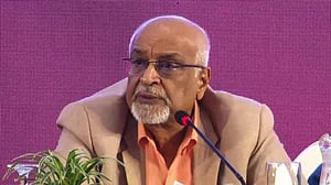 ‘নখদন্তহীন’ মানবাধিকার কমিশন চাই না: দেবপ্রিয় ভট্টাচার্য