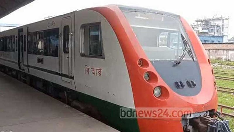 ডেমু ট্রেন কেনায় ৫৯৮ কোটি টাকার ক্ষতি: ৭ জনের বিরুদ্ধে দুদকের মামলা