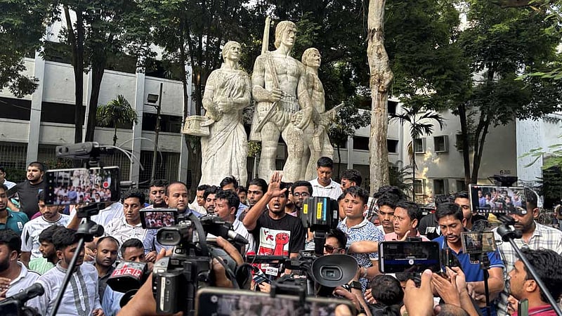 ডাকসু নির্বাচন ৯ সেপ্টেম্বরেই হতে হবে: আবিদ
