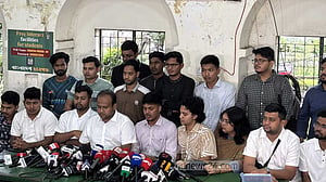 ডাকসু: ব্যালট পেপারে ক্রমিক নম্বর না থাকায় ‘ভোট কারচুপির’ অভিযোগ ছাত্রদলের