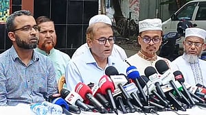 ডাকসু ভোটের দায়িত্বে থেকেও সাদা দলের অভিযোগ ‘দ্বিচারিতা’, বলছে ইউটিএল