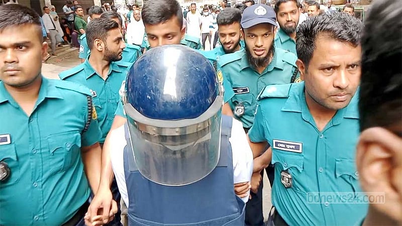 ‘সন্দেহজনক ঘোরাঘুরি’: বাংলাদেশি বংশোদ্ভূত সেই মার্কিন নাগরিককে রিমান্ডে চায় পুলিশ