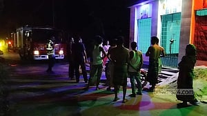গাইবান্ধায় দুর্গোৎসবের প্রতিমায় অগ্নিসংযোগ