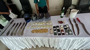 জেনিভা ক্যাম্পে অভিযানে গ্রেপ্তার ৪০, ককটেল বোমাসহ অস্ত্র উদ্ধার