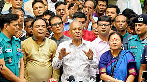 এবার পূজা আরও উৎসবমুখর হবে, আশা স্বরাষ্ট্র উপদেষ্টার