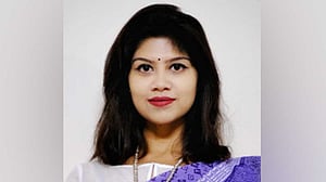 ৩৮ লাখ টাকার ‘বিনিময়ে নথি হস্তান্তর’, কর কর্মকর্তা বরখাস্ত