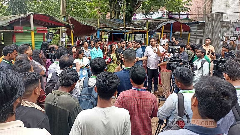 জাকসু: এবার নির্বাচন কমিশনের প্রতি অনাস্থা ‘সম্প্রীতির ঐক্যের’