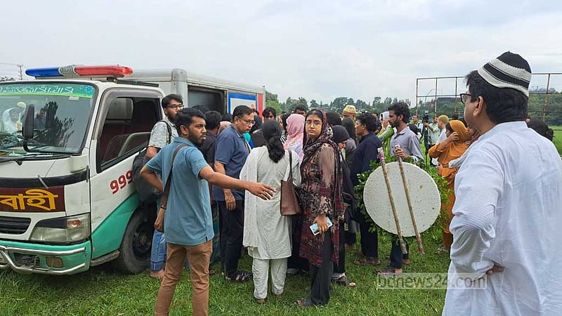 ‘ম্যাম আমাকে ভোট দেওয়া শিখিয়ে দিলেন, সেই মানুষটা নাকি নাই!’