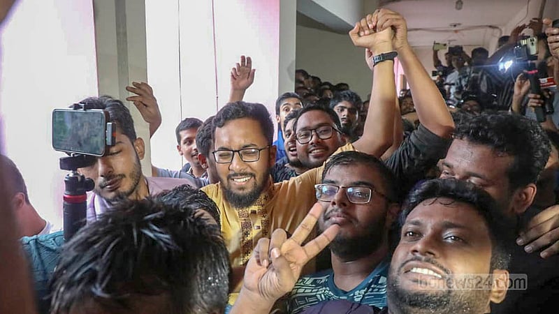 ৫৩ বছর আগের স্মৃতি ফেরানো জাকসুতে শিবিরের জয়জয়কার