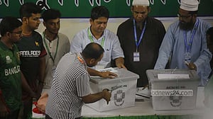 সাড়ে ৬ ঘণ্টায় ৪ হলের ভোট গণনা, ফল ঘোষণা একসঙ্গে