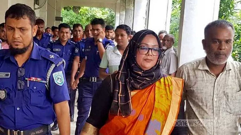 সাংবাদিক নির্যাতন মামলায় কুড়িগ্রামের সাবেক ডিসি সুলতানা কারাগারে