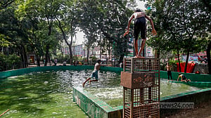 বেহাল পড়ে আছে লালমাটিয়ার দুই পার্ক