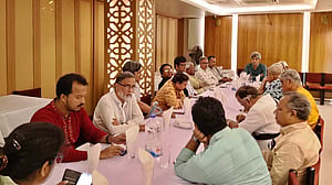 জুলাই সনদ: ‘মতানৈক্য দূর করতে’ গণতন্ত্র মঞ্চ ও বামপন্থি ৫ দলের বৈঠক