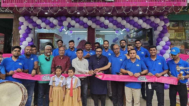 টাঙ্গাইলে একসঙ্গে ‘মিঠাইয়ের’ ৩ শোরুম