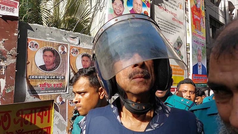‘ডিম নিক্ষেপে অর্থায়ন করেছেন’ মোজাম্মেল, বলছে পুলিশ