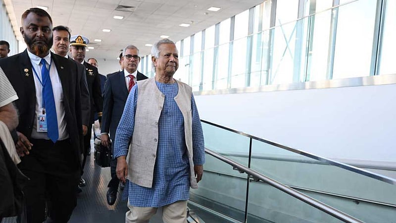 প্রধান উপদেষ্টার সফরসঙ্গীর সংখ্যা নিয়ে টিআইবির দাবি ‘সঠিক নয়’: প্রেস সচিব