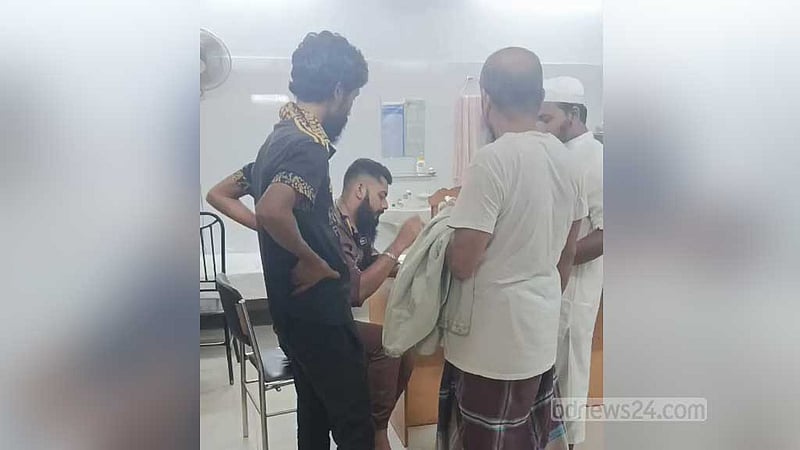 ময়মনসিংহ মেডিকেলে রোগী ভর্তি নিচ্ছেন সিকিউরিটি গার্ড, ভিডিও ভাইরাল