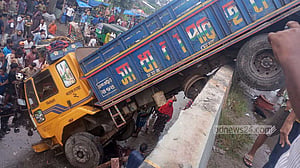 ২০২৫ সালে সড়কে ঝরেছে ৯১১১ প্রাণ