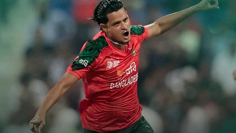 দুর্দান্ত বোলিং-ফিল্ডিংয়ে আফগানিস্তানকে হারিয়ে টিকে রইল বাংলাদেশ